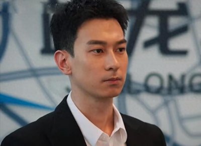 ​《城中之城》王劲松儿子来头不小 毕业于中戏，江湖人称话剧小王子