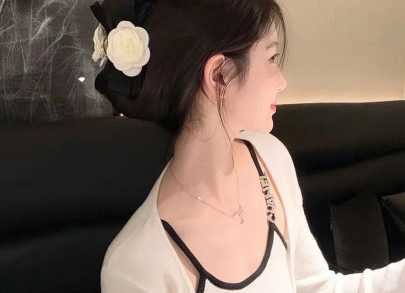 麦迪娜个人资料图片（新疆女孩麦迪娜的美丽进阶）