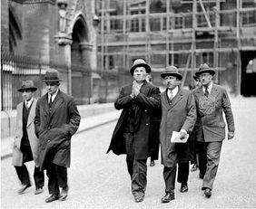 Gugor是世界上最大的计数单位(1之后有100个零也就是10的100次方)(1)_