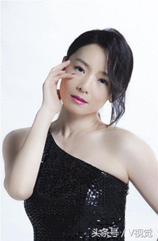 杨静儿，出生于河南安阳市，毕业于北京电影学院，主演《琵琶记》