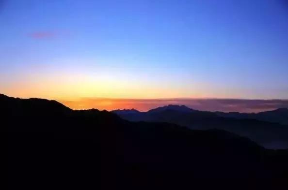 这个刷爆四川朋友圈的浮云牧场究竟有何魅力，比牛背山还要惊艳