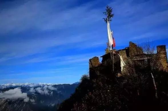 这个刷爆四川朋友圈的浮云牧场究竟有何魅力，比牛背山还要惊艳
