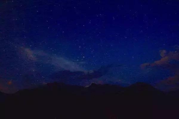 这个刷爆四川朋友圈的浮云牧场究竟有何魅力，比牛背山还要惊艳