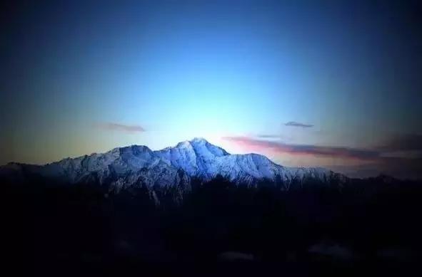 这个刷爆四川朋友圈的浮云牧场究竟有何魅力，比牛背山还要惊艳