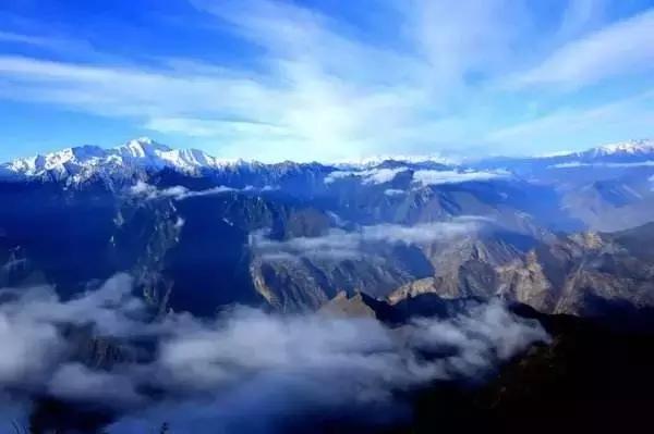 这个刷爆四川朋友圈的浮云牧场究竟有何魅力，比牛背山还要惊艳