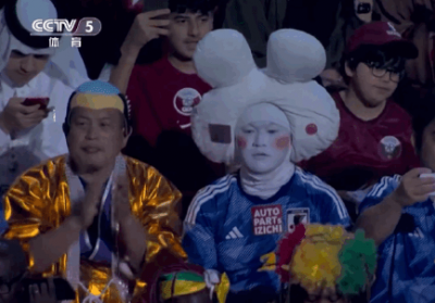 ​卡塔尔分鹏！世界杯开幕式观众撞脸岳云鹏引热议