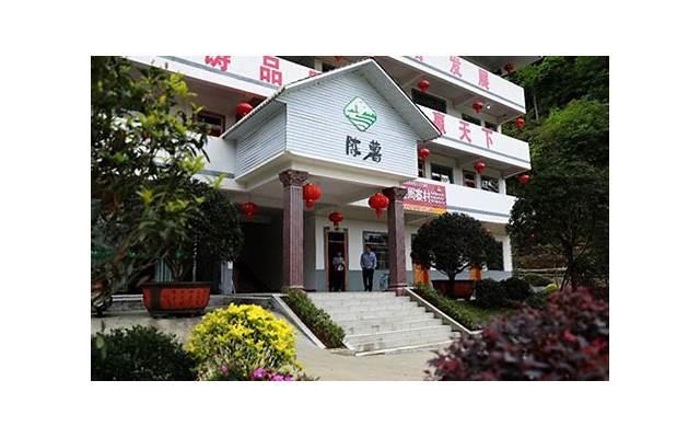 未交物业费，朋友将被起诉，听了她的诉苦，觉得拖欠情有可原！