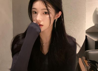 ​蓝色配什么色好看（蓝色系色彩搭配攻略）