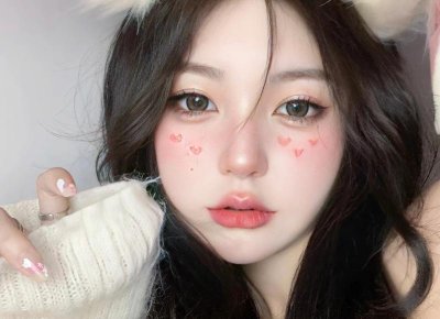 ​在没有人爱你之前，请你先爱自己