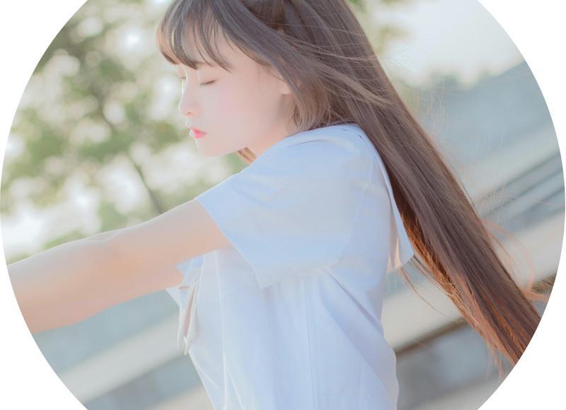 讽刺真心不值钱的图片