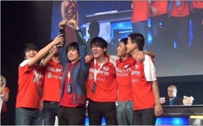 ​EDG厂长的故事：曾可以辉煌时退役，却一生坚持一个S赛的冠军梦