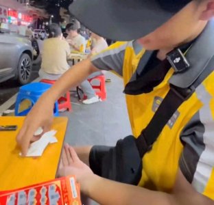 ​19 岁韩宇：平凡故事，非凡力量，为妹妹撑起一片天