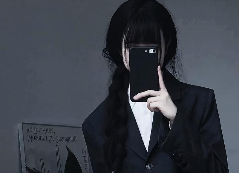 有哪些甜甜的不容易撞车的吃弟脖情侣名字？