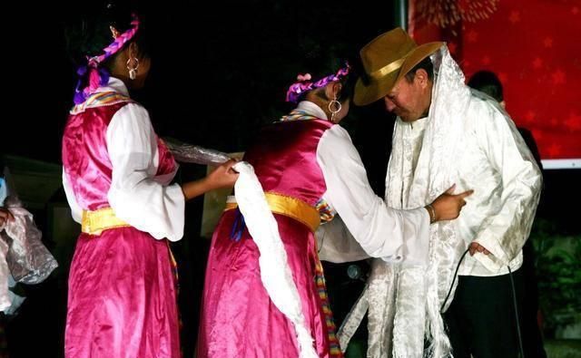 西藏有哪些民族风俗